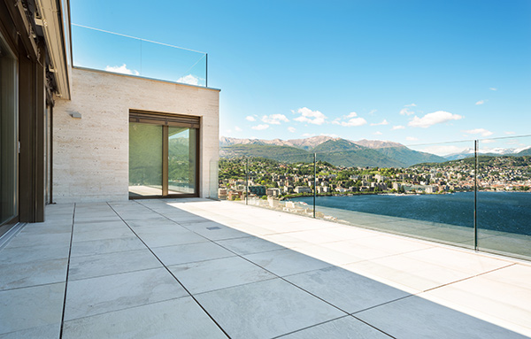 Terrasse aus Naturstein